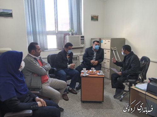 با یک همکار کم توان قرمانداری