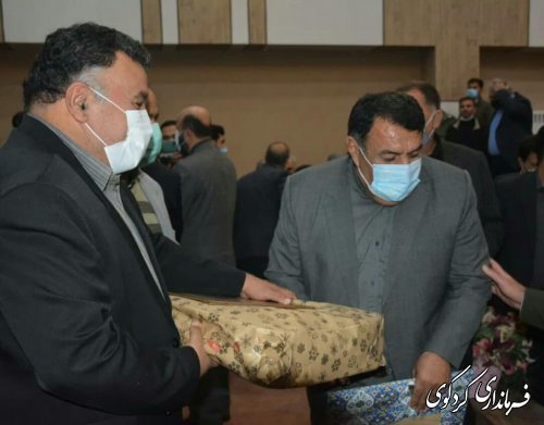 تجلیل احزاب و گروه ها و.....از قدمنان