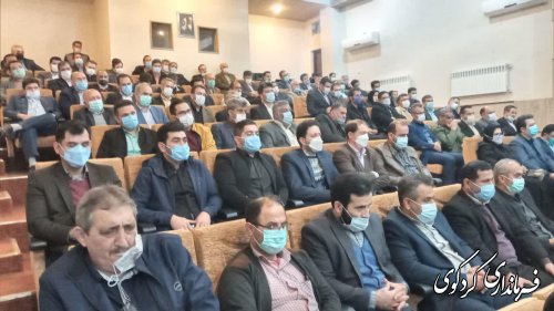مردم و نخبگان انتقادات خود را همراه با راهکار برای پیشرفت ارائه دهند