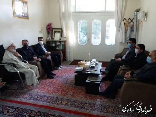 دکتر مولایی فر فرماندار شهرستان با شهدای شهرستان تجدید عهد و پیمان کرد.