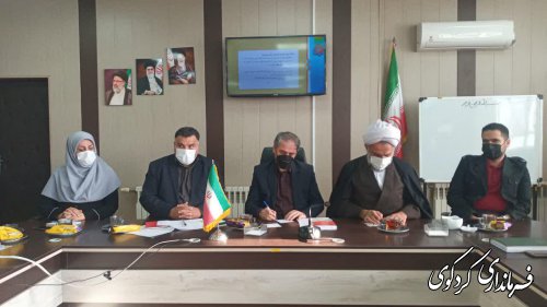 هشتمین نشست شورای اموزش و پرورش با حضور و ریاست دکتر مولایی برگزار شد