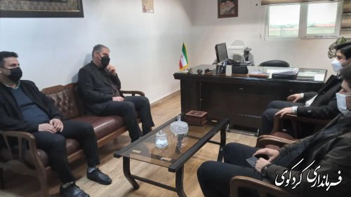 بازدید سرزده فرماندار از منابع طبیعی و ورزش و جوانان شهرستان 