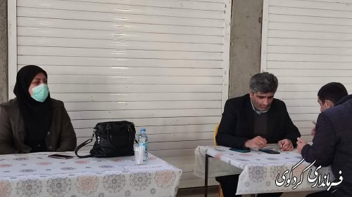 برگزاری میز خدمت با حضور فرماندار و مدیران ادارات شهرستان در مصلای نماز جمعه