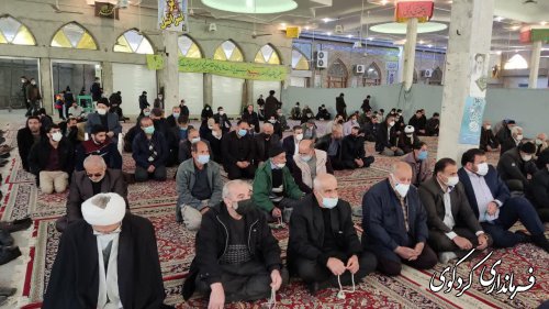 برگزاری میز خدمت با حضور فرماندار و مدیران ادارات شهرستان در مصلای نماز جمعه