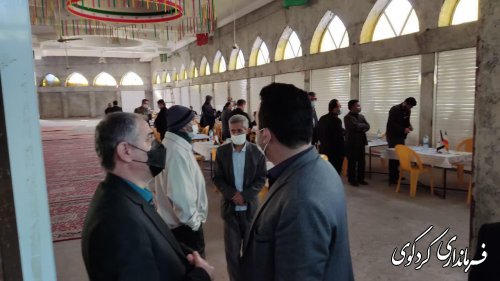 برگزاری میز خدمت با حضور فرماندار و مدیران ادارات شهرستان در مصلای نماز جمعه