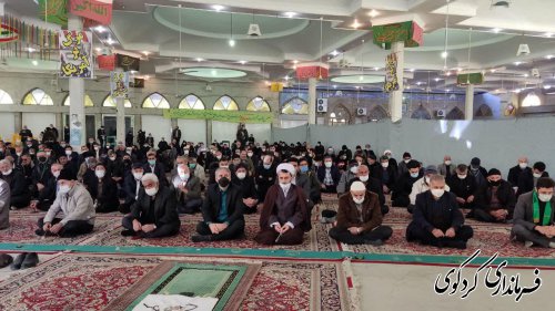 برگزاری میز خدمت با حضور فرماندار و مدیران ادارات شهرستان در مصلای نماز جمعه