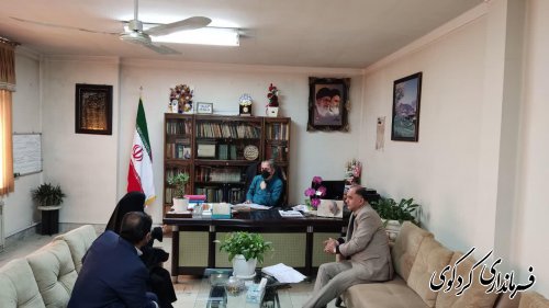 در ملاقات امروز سه شنبه تعدادی از شهروندان با فرماندارکردکوی دیدار و با طرح مسائل خود به گفتگو نشستند.