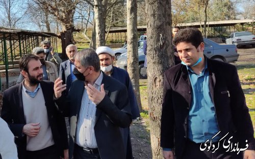 مولایی فر فرماندار کردکوی از چگونگی روند ساخت امام زاده قاسم چهارکوه  کردکوی بازدید کرد.