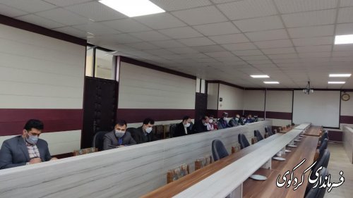 نقش زنان را در رسیدن به ارمانهای انقلاب و حفظ دستاوردهای آن برجسته کنیم.