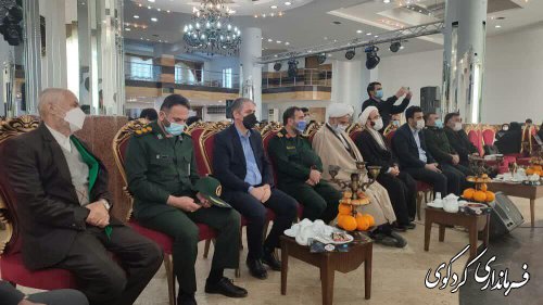 ائین تجلیل از مادران و همسران شهید برگزار شد
