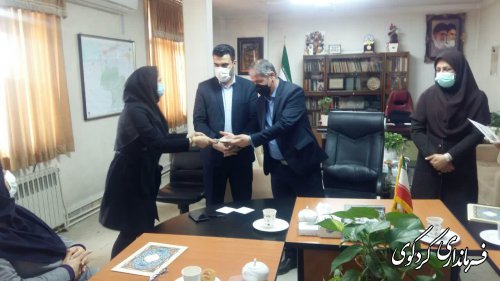 فرماندار کردکوی از بانوان همکار در فرمانداری،بخشداری و دهیاری ها تجلیل کردند .