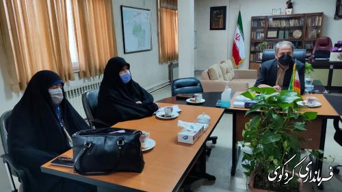 جامعه نیازمند حضور فعالتر زنان در عرصه های گوناگون اجتماعی،فرهنگی و سیاسی کشور است.