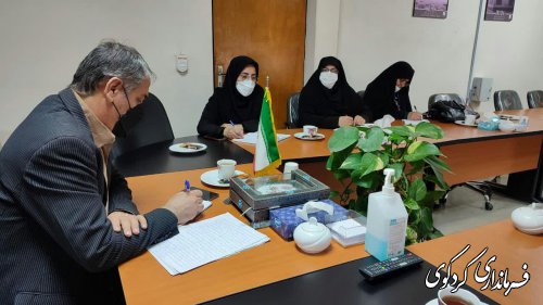 جامعه نیازمند حضور فعالتر زنان در عرصه های گوناگون اجتماعی،فرهنگی و سیاسی کشور است.