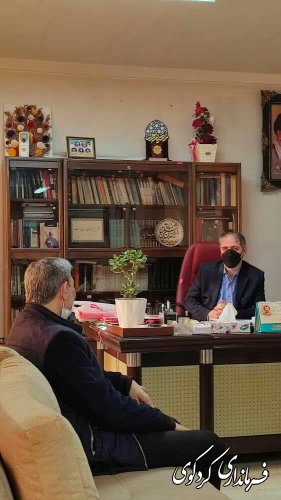 تعدادی از شهروندان با فرماندارکردکوی دیدار و با طرح مسائل خود به گفتگو نشستند.