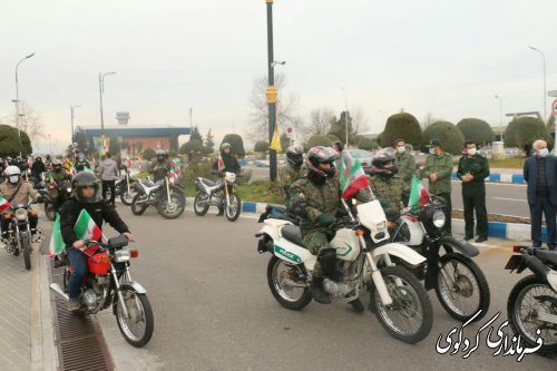 رژه ی یگان موتوری جشن پیروزی انقلاب برگزار شد 