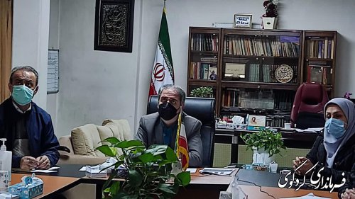 همه کارکنان دولت و رانندگان تاکسی ملزم به دریافت واکسن دوز سوم هستند.