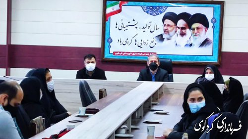 صنایع دستی شهرستان برآمده از تاریخی کهن و فرهنگ غنی مردم منطقه است.
