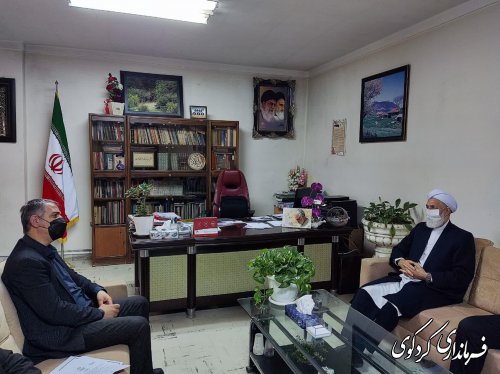 رشد و توسعه هر کشوری وابسته به رونق فرهنگ کتاب و کتابخوانی است