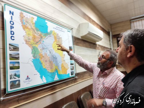 از چندین اداره سطح شهرستان بصورت سرزده بازدید کردند.