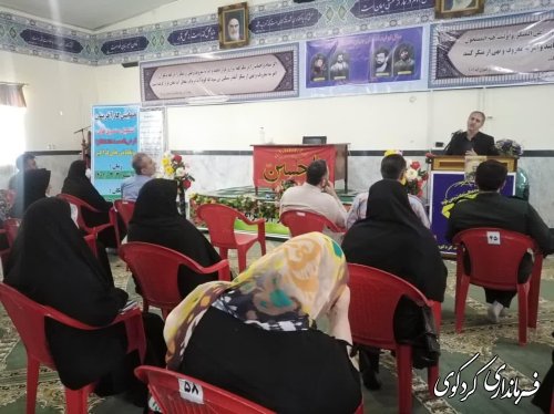صنایع دستی نقش تعیین کننده در اقتصاد خانواده و ایجاد اشتغال در جامعه دارد.