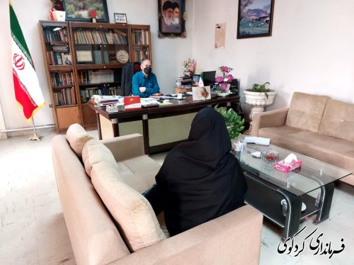 تعدادی از شهروندان در نخستین روز از هفته دولت با فرماندار کردکوی دیدار کردند