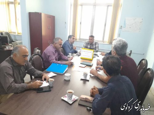 ستاد تنظیم بازار شهرستان بر قیمت پارجه و دوخت و دوزها نظارت می کند