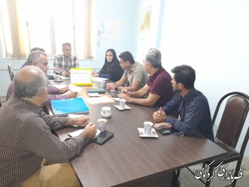ستاد تنظیم بازار شهرستان بر قیمت پارجه و دوخت و دوزها نظارت می کند