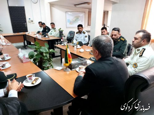  مدیریت هوشمندانه نیروی انتظامی  نقش  تعیین کننده ای در ایجاد امنیت و احساس امنیت در بین شهروندان دارد