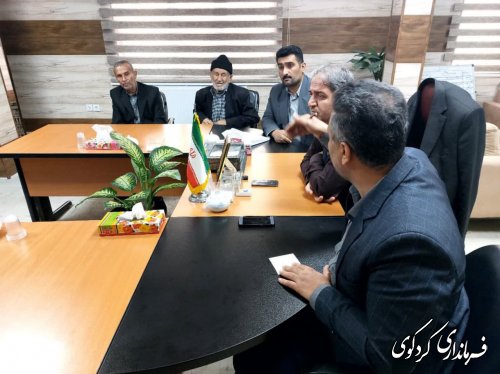 کمک به مردم و حل مشکلات آنان مهمترین اولویت مدیریت شهرستان است.