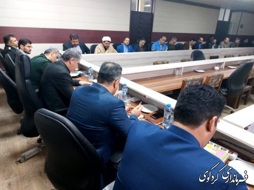 وحدت و یکپارچگی؛ در میان مردم بودن و با مردم زندگی کردن است