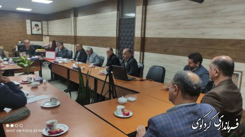  مجموعه نگری در تصمیمات یک اصل غایی در تامین توسعه استان باشد.