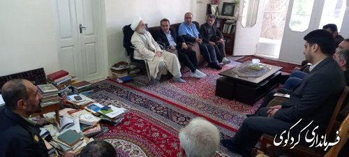 دیدار و گفتگوی حاجی گلدی کر معاون توسعه منابع انسانی استانداری گلستان با حجه الاسلام شیخ موسی شاعری امام جمعه سالهای گذشته کردکوی