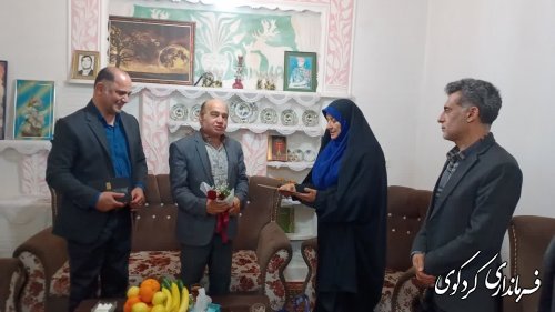 قدردانی فرماندار کردکوی از مقام شایسته آموزگاران 