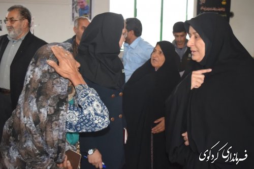 مسائل و مشکلات روستای حاجی آباد دشت در برنامه ای به نام "کاروان خدمت " مورد برسی و رسیدگی قرار گرفت.