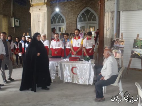 برگزاری میز خدمت در مصلای نماز جمعه