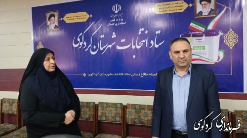دیدار و نشست معاون توسعه مدیریت و منابع استاندار با فرماندار و کارکنان فرمانداری کردکوی