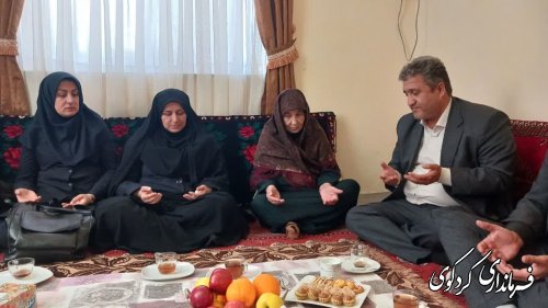 دیدار با مادر شهیده مرجان نازقلیچی توسط فرماندار کردکوی و فرماندار بندر ترکمن 