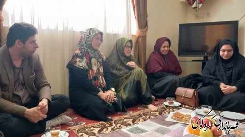 دیدار با مادر شهیده مرجان نازقلیچی توسط فرماندار کردکوی و فرماندار بندر ترکمن 