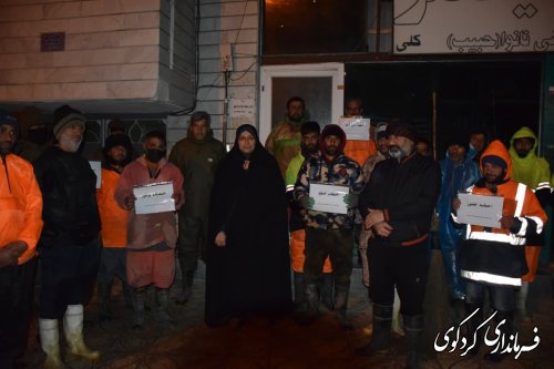 بازدید شبانه فرماندار کردکوی از نیروهای خدمات شهری شهرداری
