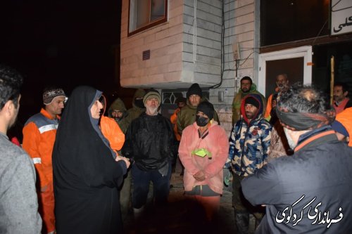 بازدید شبانه فرماندار کردکوی از نیروهای خدمات شهری شهرداری