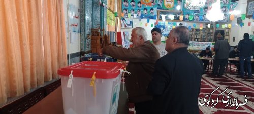 گزارش تصویری // حضور پر شور مردم محله ولاغوز در انتخابات
