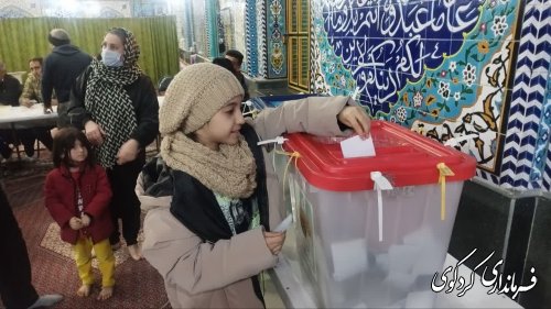 گزارش تصویری // بازدید کیا بخشدار مرکزی از شعب اخذ رای روستایی
