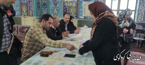گزارش تصویری // حضور پرشور مردمان روستای دنگلان در پای صندوق اخذ رای