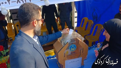 حضور فرماندار و روسای ادارات شهرستان کردکوی در جشن نیکوکاری 