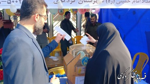 حضور فرماندار و روسای ادارات شهرستان کردکوی در جشن نیکوکاری 