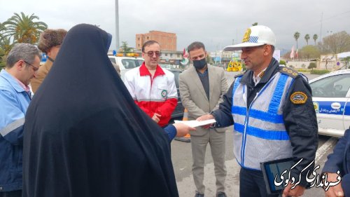 گزارش تصویری // بازدید عیدانه ترک فرماندار و رییس ستاد سفر شهرستان کردکوی از دستگاه‌های خدمات رسان