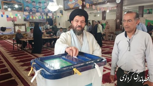 گزارش تصویری // حضور خانم ترک فرماندار کردکوی در شعبه اخذ رأی محله ولاغوز