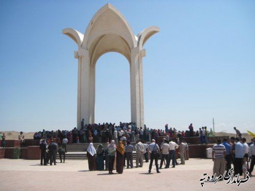 حضور هيأت فرهنگي و هنري تركمنستان در آرامگاه مختومقلی فراغی