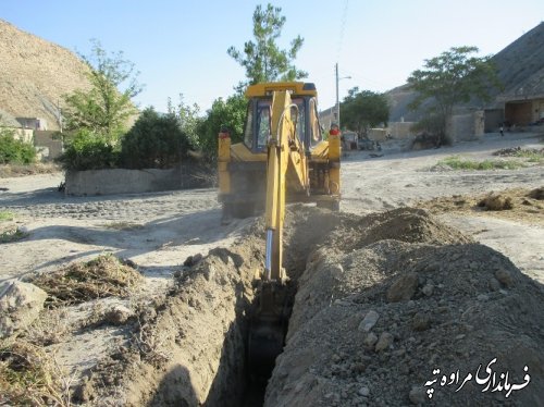 آغاز عملیات حفاری و لوله گذاری شبکه داخلی آب شرب روستای گوگدره