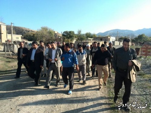 بازدید فرماندار از روستای فرخسر بخش مرکزی شهرستان